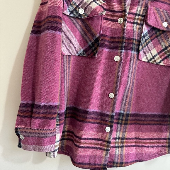 Plaid Shacket Shirt - Picture 3 of 4